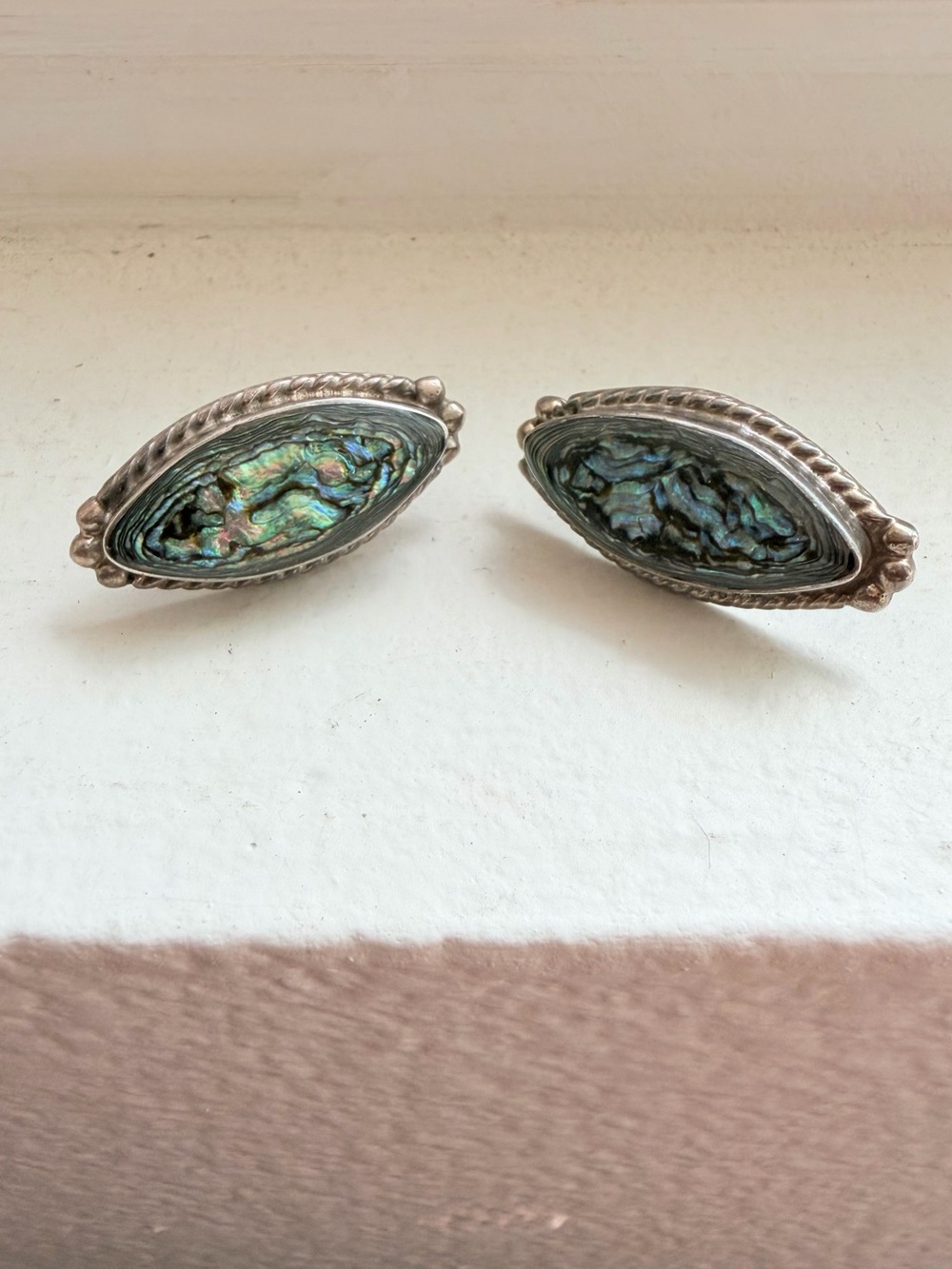 Vintage Sterling Silver 925 Abalone Oval Earrings - Iridescent Blue-Green - Picture 2 of 7